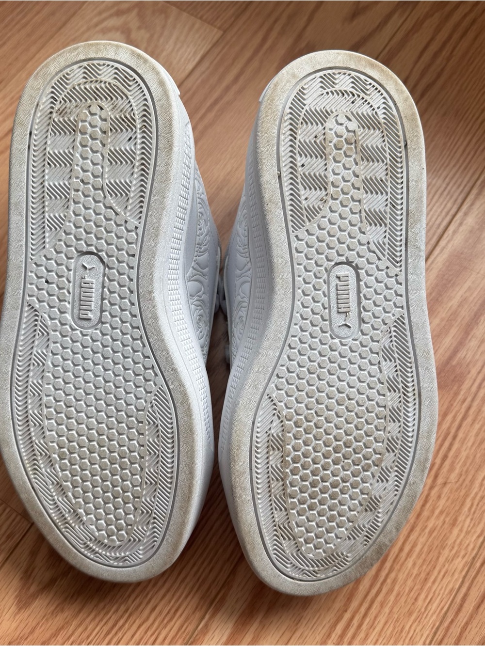 Puma White Low-Top Sneakers with Rose Detail - Picture 9 of 9